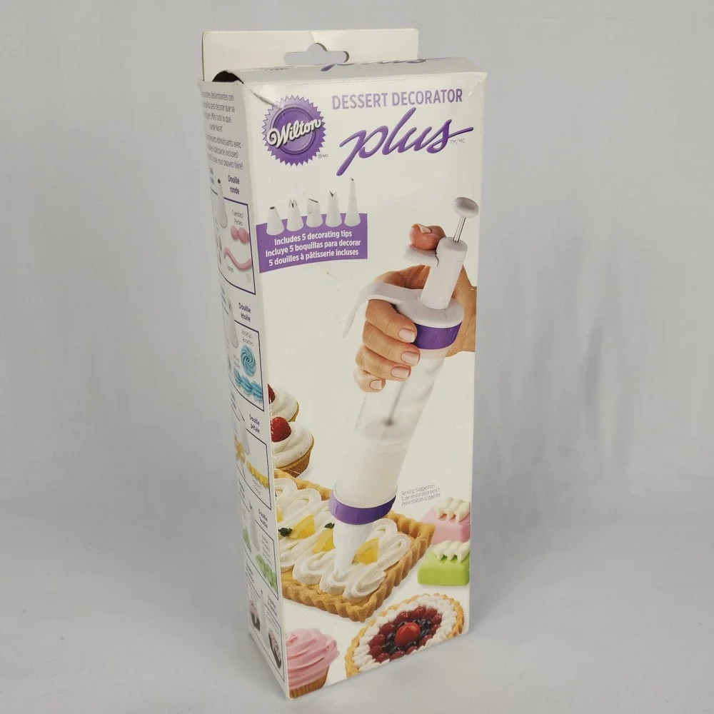 Wilton Dessert‎ Decorator Plus Cake Cookie Pastry Icing Tool 5 tips 2 Couplers